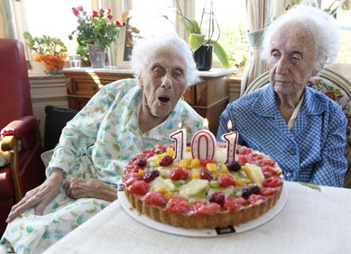 Mais velhas gmeas do mundo comemoram 101 anos na Blgica