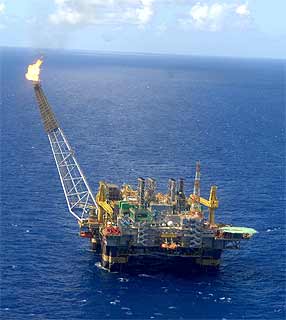 Petrobras descobre duas novas reservas de petrleo na Bacia 