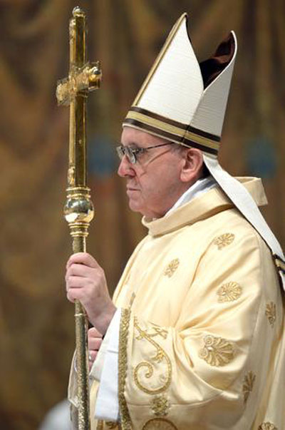 Vaticano rebate acusao de ligao do Papa com ditadura argentina  