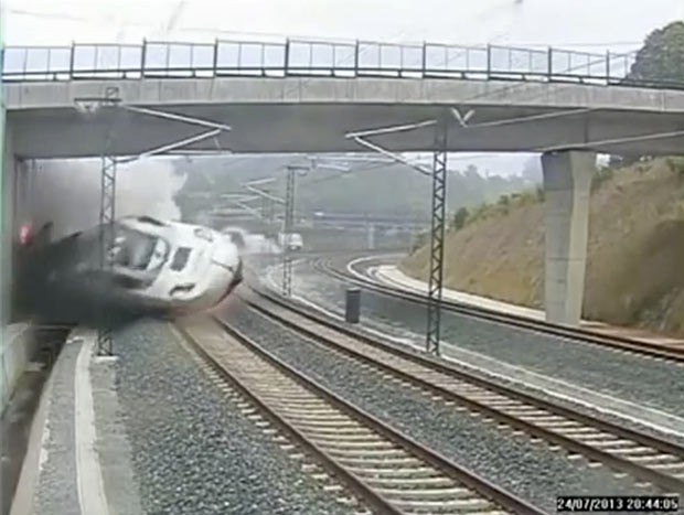 Vdeo mostra momento do acidente de trem na Espanha 