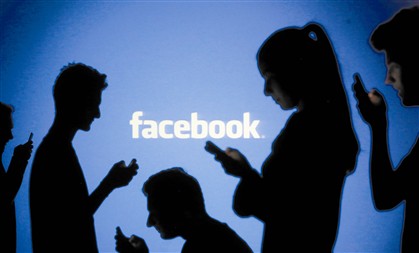 Facebook quer comear a distribuir notcias