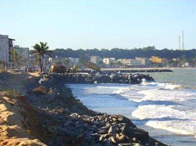 Obra de recuperao da Praia de Maratazes segue acelerada 