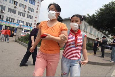 Gripe suna prossegue com avano e chega  China continental