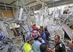 Em dia de Bush em Israel, foguete explode dentro de shopping