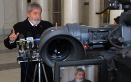 Lula diz que discutir 3 mandato  bobagem