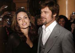 Angelina Jolie vai  Califrnia receber prmio.