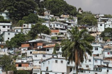 Granada explode e trs homens morrem no Morro do Fallet, no Rio 