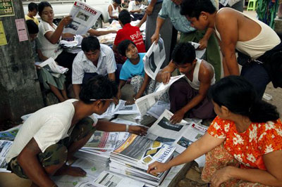 Birmnia volta a ter jornais privados 50 anos depois