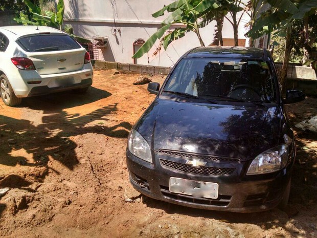 Dois suspeitos por roubo de carros so presos em Gurapari 