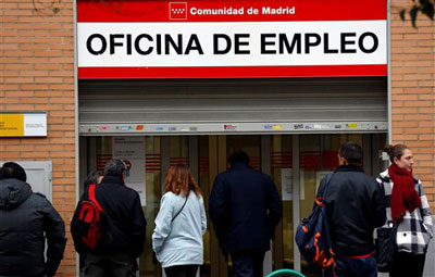 Espanha ultrapassa a barreira dos cinco milhes de desempregados  