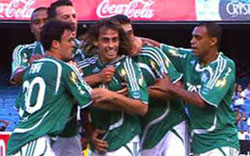 Valdivia comemora seu gol mais importante