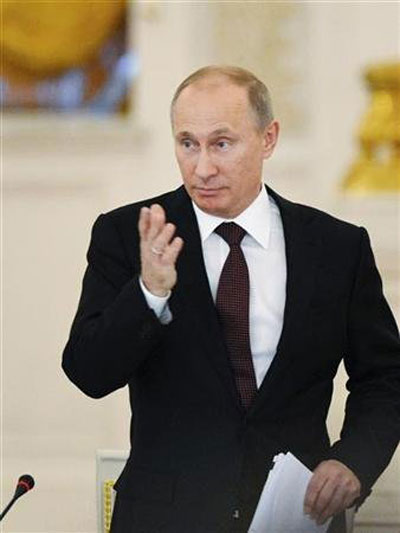 Conselho presidencial informa Putin sobre falhas em lei sobre adoes