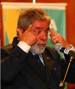 Lula diz que crise  causada por gente branca de olhos azuil