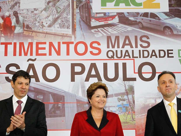 Dilma anuncia R$ 8 bilhes para obras em So Paulo