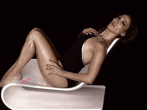 Aos 45 anos, Jennifer Lopez tem fotos sem retoque de Photosh
