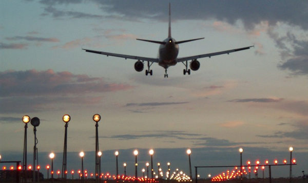 Sindicato dos aeroporturios estima que 80% da categoria adere  greve