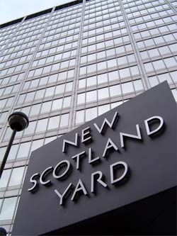 Scotland Yard  acusada de espionar deputado muulmano  