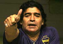 Maradona se filia ao partido peronista