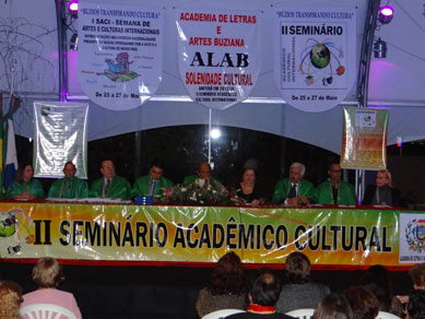 Grupo Maratimba vai a Bzios conferir o 2 Seminrio Acadmico Cultural Internacional e 1 SACI (Semana de Artes e Culturas Internacionais)