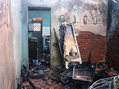 Incndio destri casa e deixa me e filha feridas em Juazeiro do Norte, CE