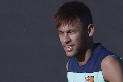 Pai de Neymar est preocupado com perda de peso do filho