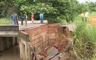 Ponte cede e deixa 3 mil a p em regio de Bauru