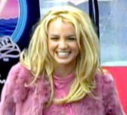 Britney Spears  transferida para quarto de proteo mxima 