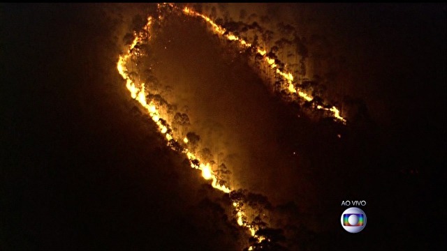 Bombeiros suspendem combate a incndios na Serra