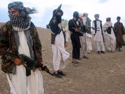 Ataques do Talib no Afeganisto matam um policial e ferem oito civis