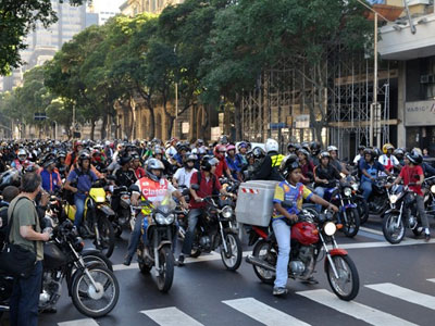 Internauta fotografa manifestao de motoboys no Centro do Rio