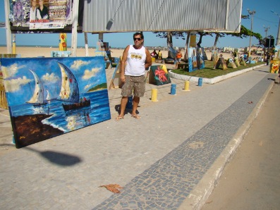 Arte na praia Central em Maratazes.