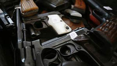 Mxico troca armas por brinquedos e tablets  