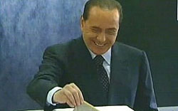 Boca-de-urna aponta vitria de Berlusconi na Itlia, diz TV
