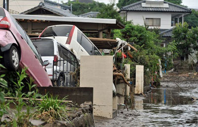 Fortes chuvas no sul do Japo matam 8 e deixam 20 desaparecidos