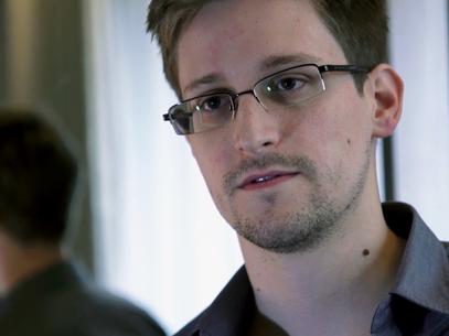 Presidente do Equador conversa com vice dos EUA sobre o caso Snowden
