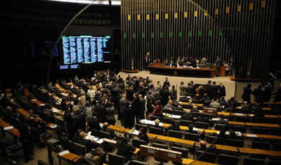 Cmara aprova 75% dos royalties do petrleo para educao