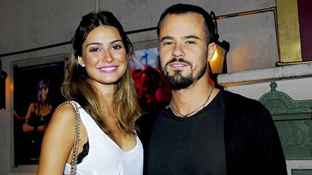 Paulo Vilhena confirma fim do casamento com Thaila Ayala: 