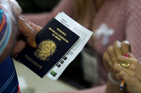 Governo muda regras e passaporte passa a ter validade de 10 