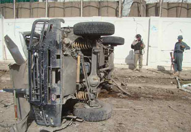 Atentado mata 3 civis no Afeganisto