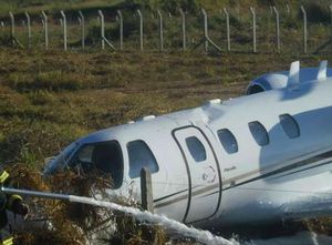 Avio de scio de Fernando sofre acidente ao pousar em GO