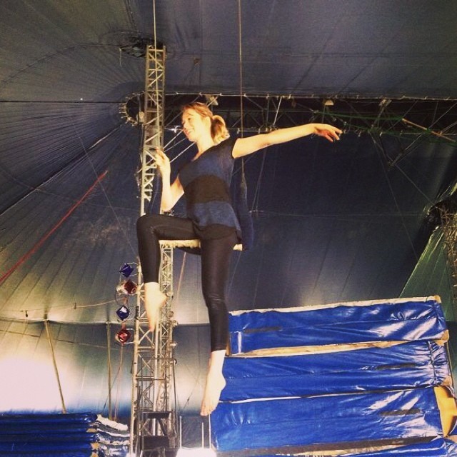 Mariana Ximenes faz preparao para filme no circo