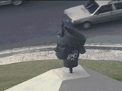 Prefeitura conclui limpeza da esttua do Zumbi no Rio