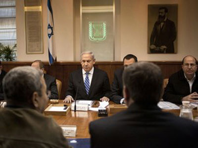 Premi israelense Netanyahu fecha acordo para coalizo  