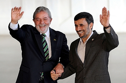 Apesar de crticas, Lula defende visita de presidente do ir