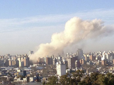Sobe para oito o nmero de mortos em exploso em prdio na Argentina