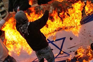 Ao de Israel aumenta demonstraes de antissemitismo 