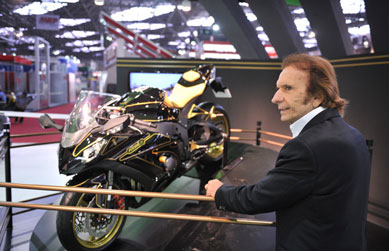 Kawasaki lana edio limitada de moto em homenagem a Fittipaldi