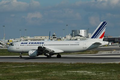 Air France - Airbus enviou sinais de pane antes da queda