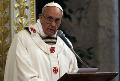Papa deve saudar 50 mil durante trajeto com papamvel em Aparecida