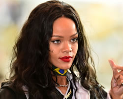 Rihanna: Preso morador de rua que enviava cartas ameaadoras